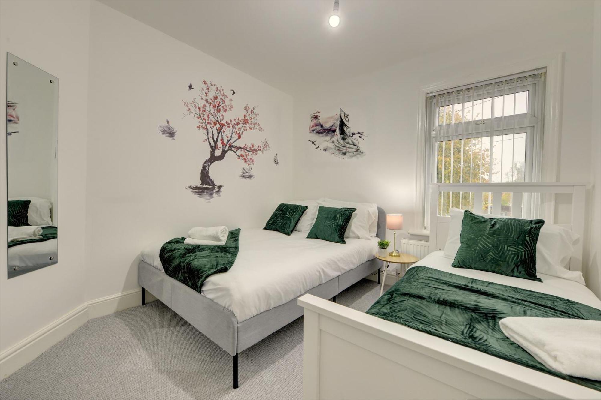 Stunning And Lovely 3 Bed House - Catch 22 Coventry Exterior photo