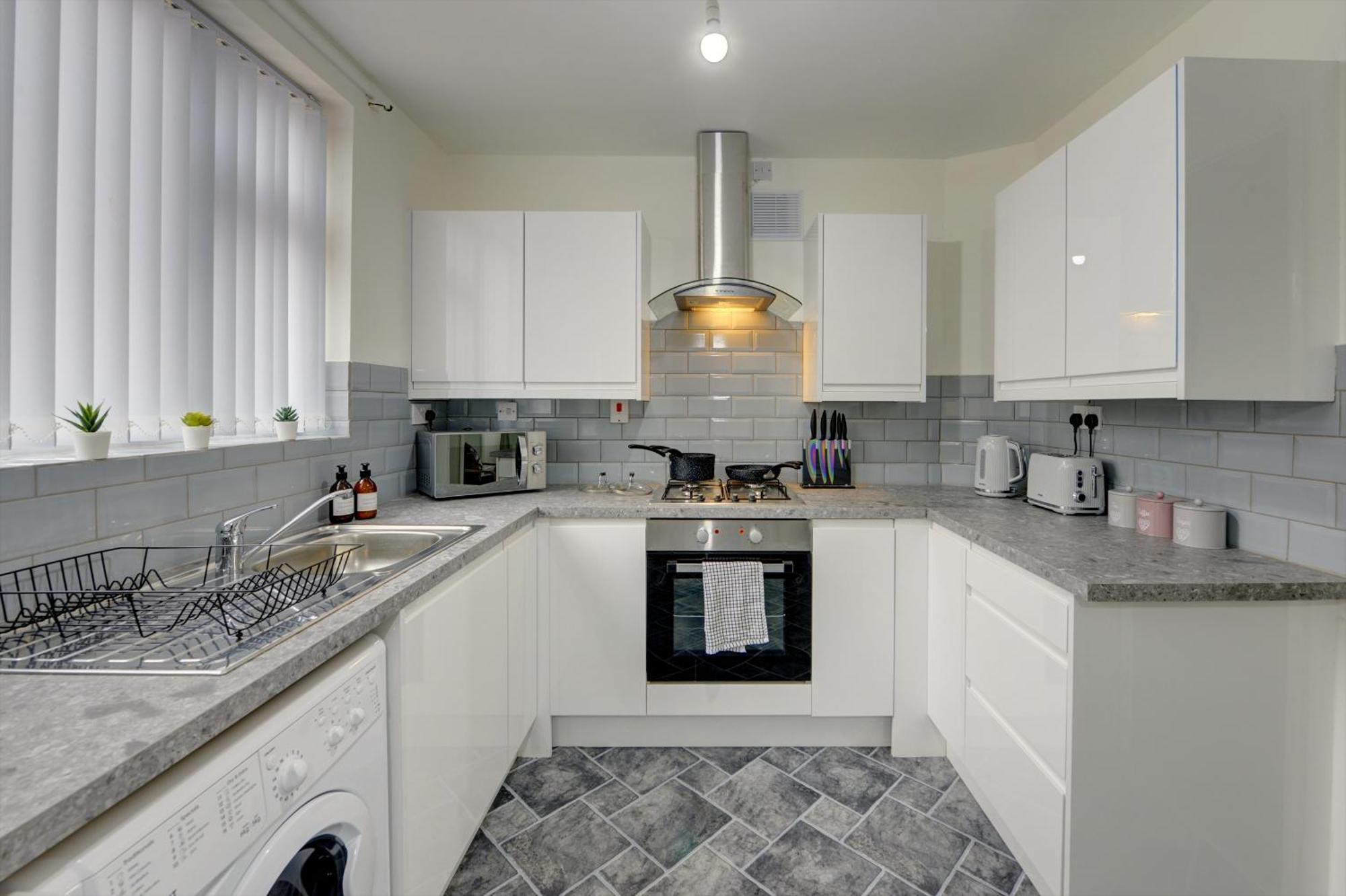 Stunning And Lovely 3 Bed House - Catch 22 Coventry Exterior photo