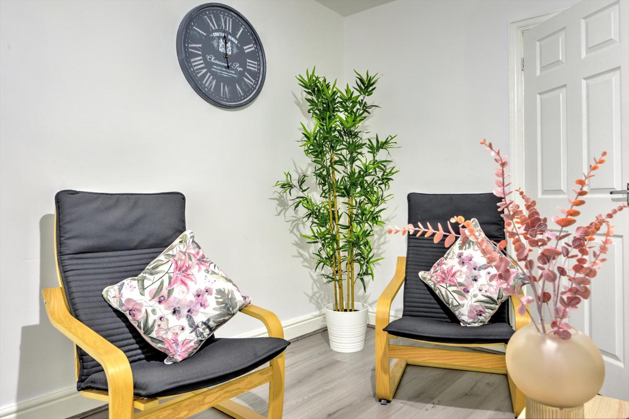 Stunning And Lovely 3 Bed House - Catch 22 Coventry Exterior photo
