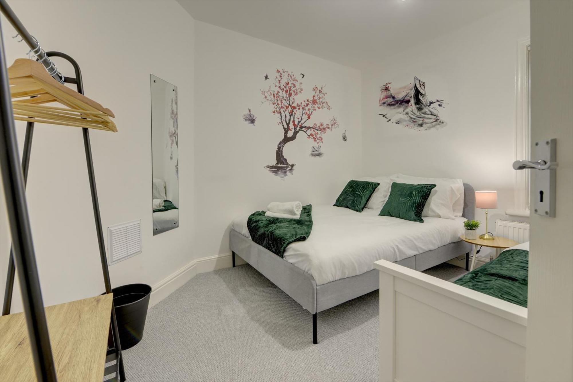 Stunning And Lovely 3 Bed House - Catch 22 Coventry Exterior photo